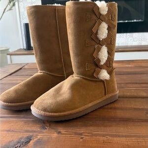 Koolaburra by UGG Chestnut Tall Bow Faux Fur Boots Size 5 New